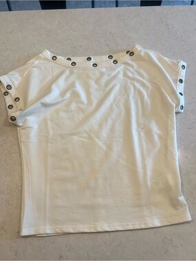 Woman’s top